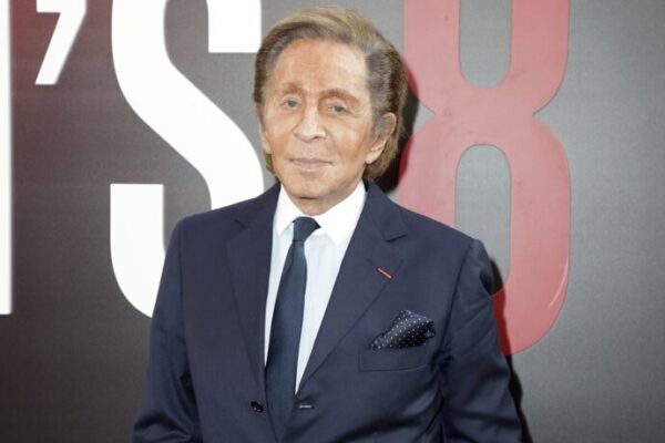 El diseñador italiano Valentino murió en Roma a los 93 años