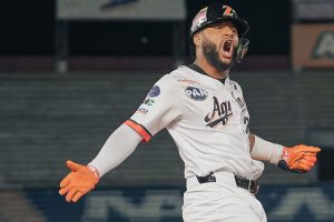Jackson Chourio no seguirá con Águilas en el Round Robin