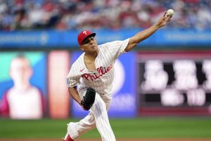 Ranger Suárez firma con los Medias Rojas de Boston