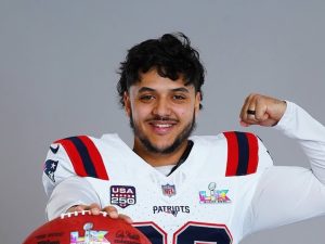 Andy Borregales hace historia en el Super Bowl LX