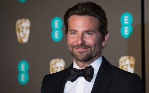 Bradley Cooper será el director de la precuela de "La gran estafa"