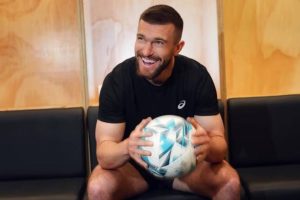 influencer Valen Scarsini convierte a Tim Payne en un fenómeno de masas