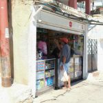 Comerciantes en La Guaira reabren sus negocios tras el doble terremoto