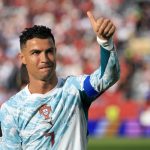 Cristiano Ronaldo invita a niño herido en el terremoto a ver uno de sus partidos