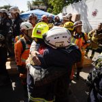 «Un milagro»: rescatistas que salvaron a un hombre tras 8 días sepultado