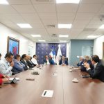 La Capsula Informativa: Ministro Yayo Sanz Lovatón instala mesa de diálogo con Adanegas para abordar comisiones por pagos con tarjetas