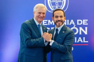 De la Espriella asumió la presidencia de Colombia y refuerza avance de conservadores en Latinoamérica