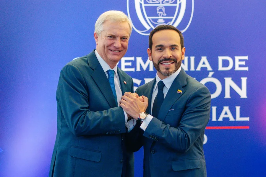 De la Espriella asumió la presidencia de Colombia y refuerza avance de conservadores en Latinoamérica