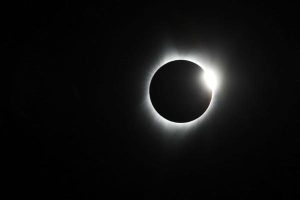 Eclipses totales de Sol: cinco curiosidades y aspectos fascinantes